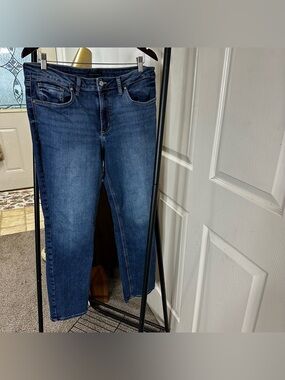 Silver Jeans Women's Straight Leg Dark Blue Denim ❄️